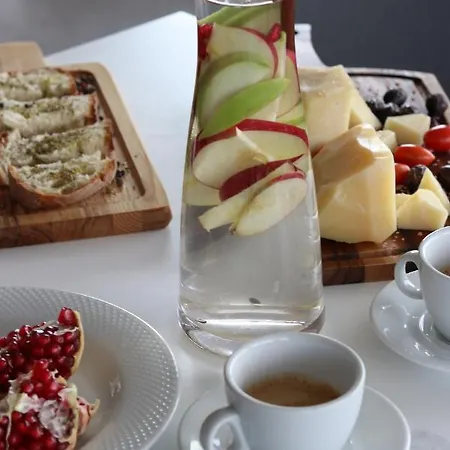 Grotta Ξενοδοχείο 2*