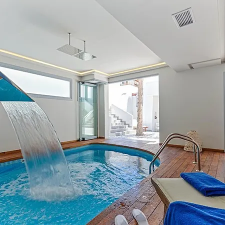 Grotta Ξενοδοχείο 2*