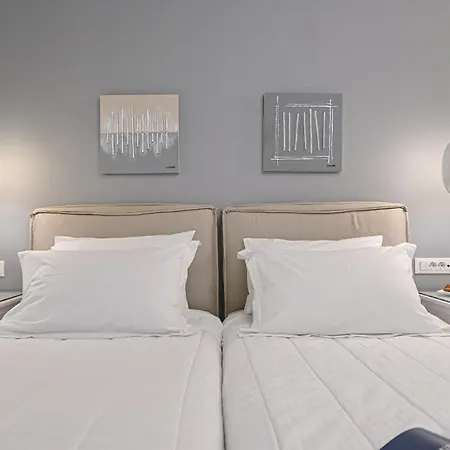 Grotta 2* Naxos City